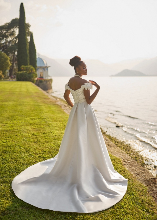 Libelle Bridal Margot back.jpg